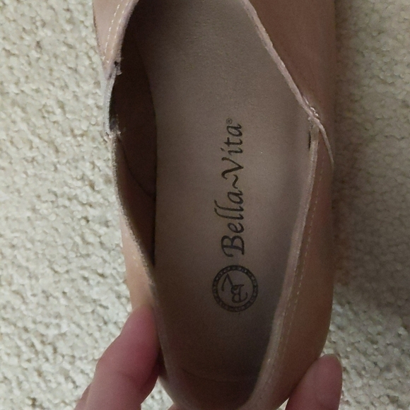 Bella Vita Tan Porter Shooties Heeled Ankle Shoes Size 6W - Picture 10 of 13